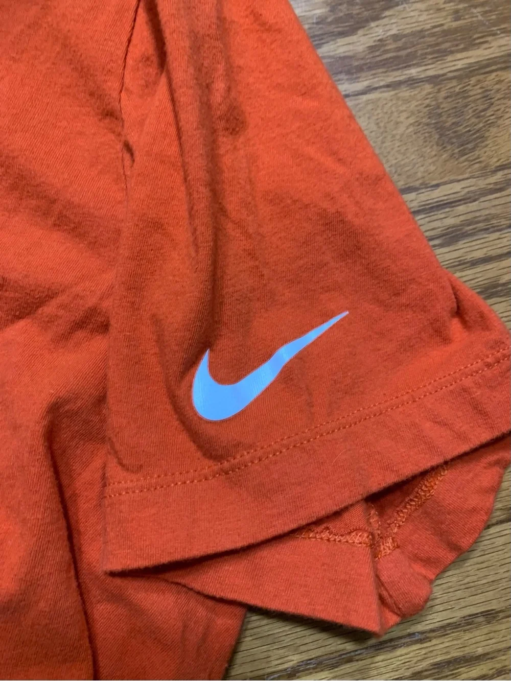 Nike Chicago Bears T-shirt in size L.